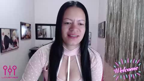 Snapshot of leandra_sex chatting on 5, 10, 2025 Leandra online show from 5, 10, 2025