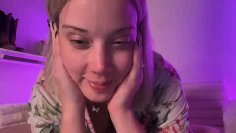 Snapshot of leanneluxecouple chatting on 15, 10, 2025 leanneluxecouple online show from 15, 10, 2025