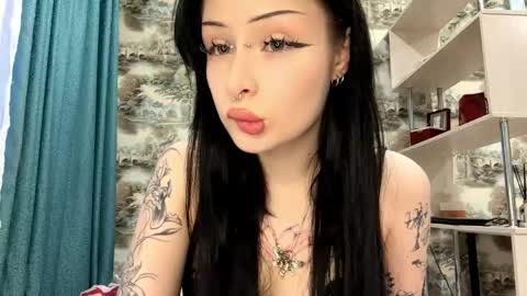 Kiki online show from 21, 4, 2026