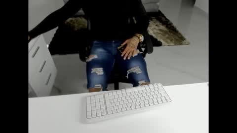 leather_king_of_bitches online show from 21, 4, 2026