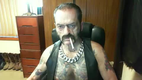 Snapshot of leathergreaser chatting on 9, 1, 2025 leathergreaser online show from 9, 1, 2025
