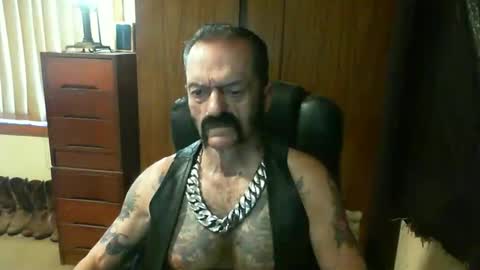 Snapshot of leathergreaser chatting on 11, 1, 2025 leathergreaser online show from 11, 1, 2025