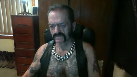 Snapshot of leathergreaser chatting on 14, 1, 2025 leathergreaser online show from 14, 1, 2025