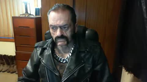 Snapshot of leathergreaser chatting on 16, 1, 2025 leathergreaser online show from 16, 1, 2025