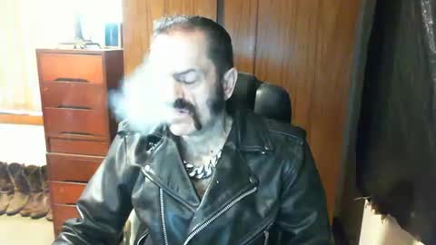 Snapshot of leathergreaser chatting on 17, 1, 2025 leathergreaser online show from 17, 1, 2025