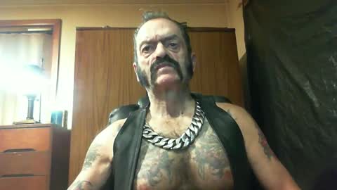 Snapshot of leathergreaser chatting on 20, 1, 2025 leathergreaser online show from 20, 1, 2025