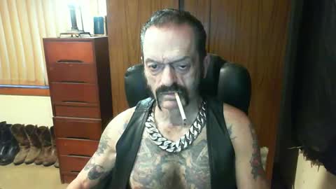 Snapshot of leathergreaser chatting on 24, 1, 2025 leathergreaser online show from 24, 1, 2025