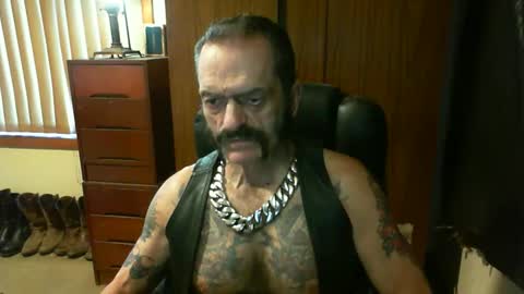 Snapshot of leathergreaser chatting on 27, 1, 2025 leathergreaser online show from 27, 1, 2025