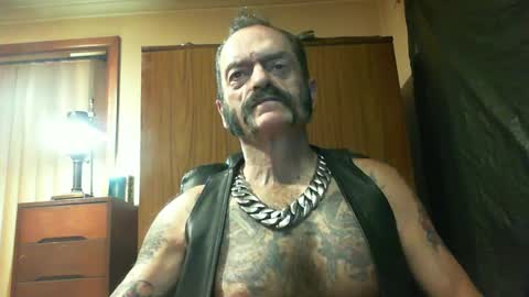 Snapshot of leathergreaser chatting on 31, 1, 2025 leathergreaser online show from 31, 1, 2025