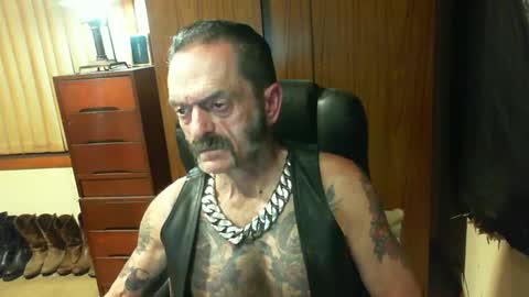 Snapshot of leathergreaser chatting on 9, 2, 2025 leathergreaser online show from 9, 2, 2025