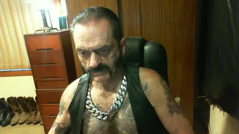 Snapshot of leathergreaser chatting on 9, 2, 2025 leathergreaser online show from 9, 2, 2025