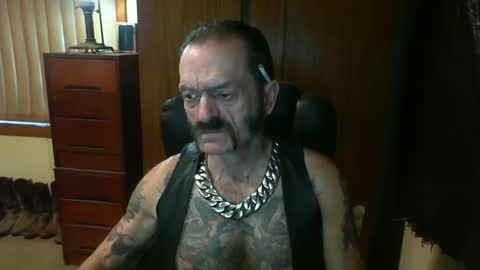 Snapshot of leathergreaser chatting on 19, 2, 2025 leathergreaser online show from 19, 2, 2025