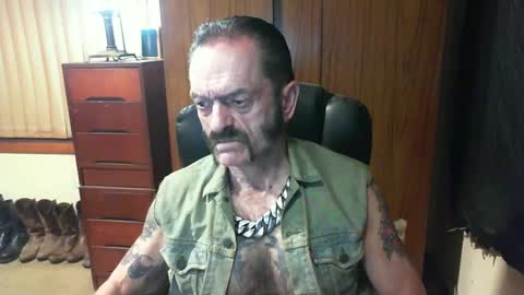 Snapshot of leathergreaser chatting on 21, 2, 2025 leathergreaser online show from 21, 2, 2025