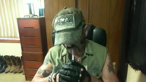 Snapshot of leathergreaser chatting on 22, 2, 2025 leathergreaser online show from 22, 2, 2025