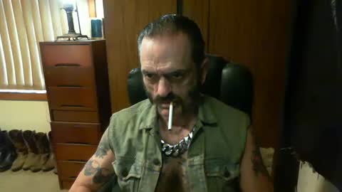 Snapshot of leathergreaser chatting on 23, 2, 2025 leathergreaser online show from 23, 2, 2025