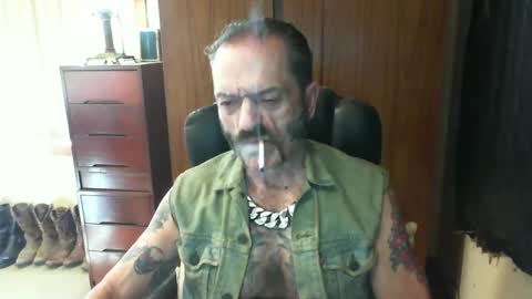 Snapshot of leathergreaser chatting on 24, 2, 2025 leathergreaser online show from 24, 2, 2025