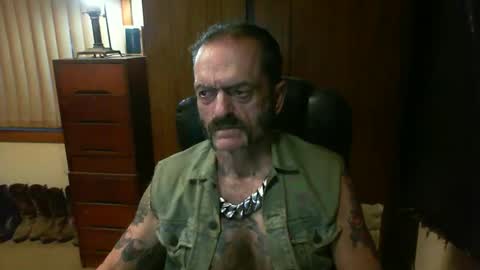 Snapshot of leathergreaser chatting on 24, 2, 2025 leathergreaser online show from 24, 2, 2025