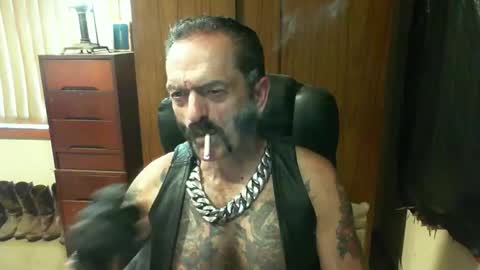Snapshot of leathergreaser chatting on 1, 3, 2025 leathergreaser online show from 1, 3, 2025
