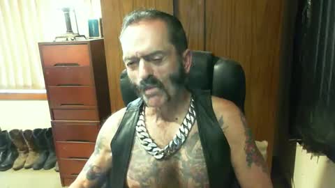 Snapshot of leathergreaser chatting on 6, 3, 2025 leathergreaser online show from 6, 3, 2025