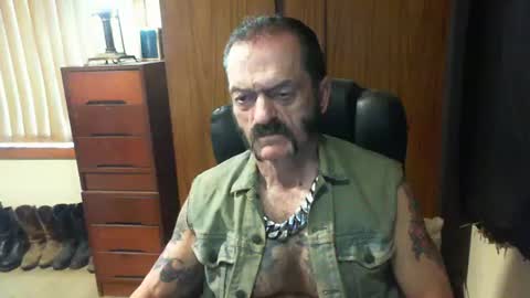 Snapshot of leathergreaser chatting on 6, 3, 2025 leathergreaser online show from 6, 3, 2025
