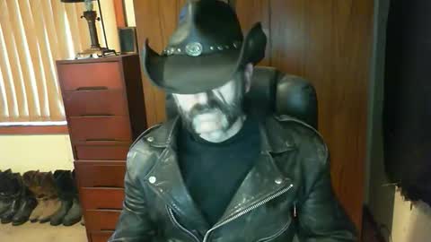 Snapshot of leathergreaser chatting on 20, 9, 2025 leathergreaser online show from 20, 9, 2025