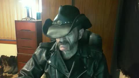 leathergreaser online show from 15, 4, 2026