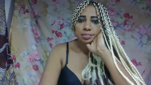 leatianaa online show from 23, 5, 2026