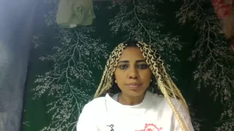 leatianaa online show from 25, 6, 2026