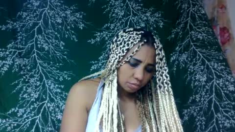 leatianaa online show from 25, 6, 2026