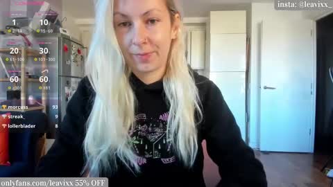 Snapshot of leavixx chatting on 24, 10, 2025 LeaVixx online show from 24, 10, 2025