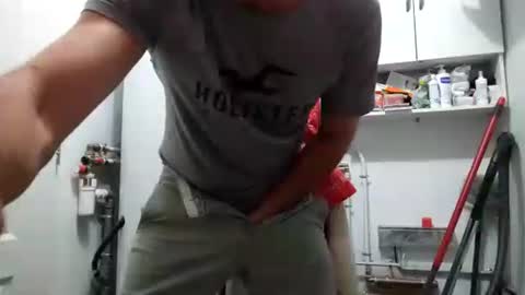 Snapshot of lebrun1985 chatting on 12, 9, 2025 lebrun1985 online show from 12, 9, 2025