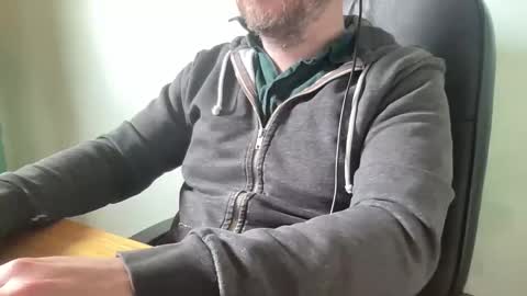 lee_8891 online show from 8, 6, 2026