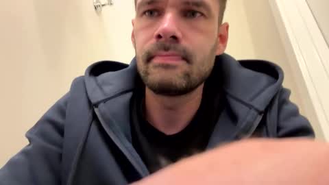 Snapshot of leexxx_69 chatting on 24, 10, 2025 leexxx_69 online show from 24, 10, 2025