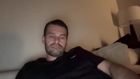 Snapshot of leexxx_69 chatting on 23, 11, 2025 leexxx_69 online show from 23, 11, 2025