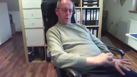 Dave online show from 3, 12, 2025