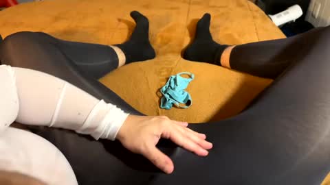 Snapshot of leggingslover7 chatting on 3, 12, 2024 leggingslover7 online show from 3, 12, 2024