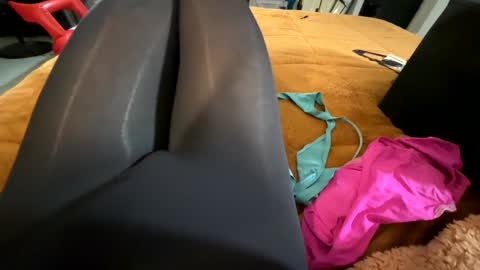 Snapshot of leggingslover7 chatting on 4, 12, 2024 leggingslover7 online show from 4, 12, 2024