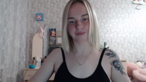 Snapshot of leggywily25 chatting on 12, 3, 2025 leggywily25 online show from 12, 3, 2025
