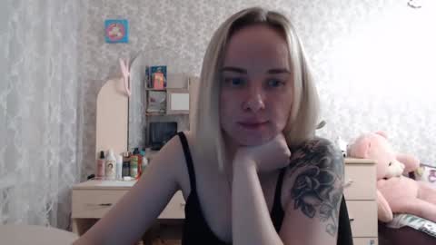 Snapshot of leggywily25 chatting on 12, 3, 2025 leggywily25 online show from 12, 3, 2025