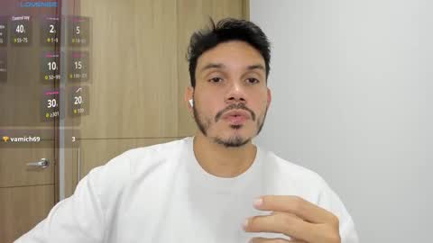 Snapshot of legolas_15 chatting on 18, 10, 2025 Alejandro online show from 18, 10, 2025