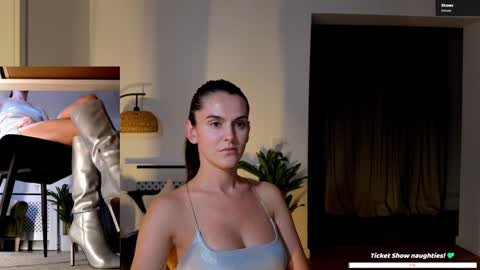 Elle  online show from 25, 10, 2025