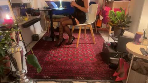 Snapshot of legsylegsinton chatting on 31, 10, 2025 legsylegsinton online show from 31, 10, 2025