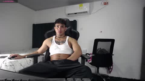 Snapshot of lei_77 chatting on 10, 12, 2024 Lei online show from 10, 12, 2024