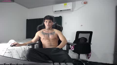 Snapshot of lei_77 chatting on 11, 12, 2024 Lei online show from 11, 12, 2024
