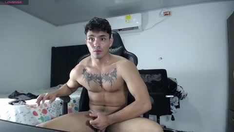 Snapshot of lei_77 chatting on 21, 12, 2024 Lei online show from 21, 12, 2024
