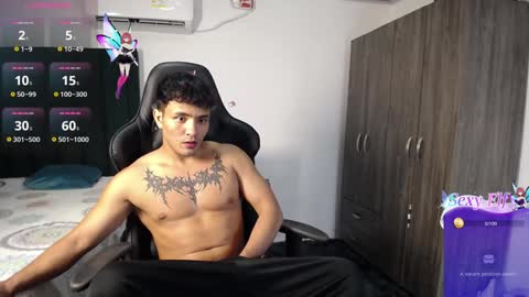 Snapshot of lei_77 chatting on 30, 12, 2024 Lei online show from 30, 12, 2024
