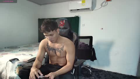 Snapshot of lei_77 chatting on 18, 1, 2025 Lei online show from 18, 1, 2025