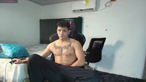 Snapshot of lei_77 chatting on 19, 1, 2025 Lei online show from 19, 1, 2025