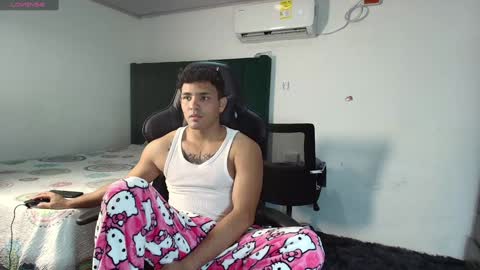 Snapshot of lei_77 chatting on 21, 1, 2025 Lei online show from 21, 1, 2025