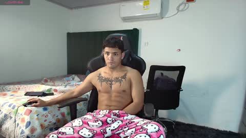 Snapshot of lei_77 chatting on 25, 1, 2025 Lei online show from 25, 1, 2025